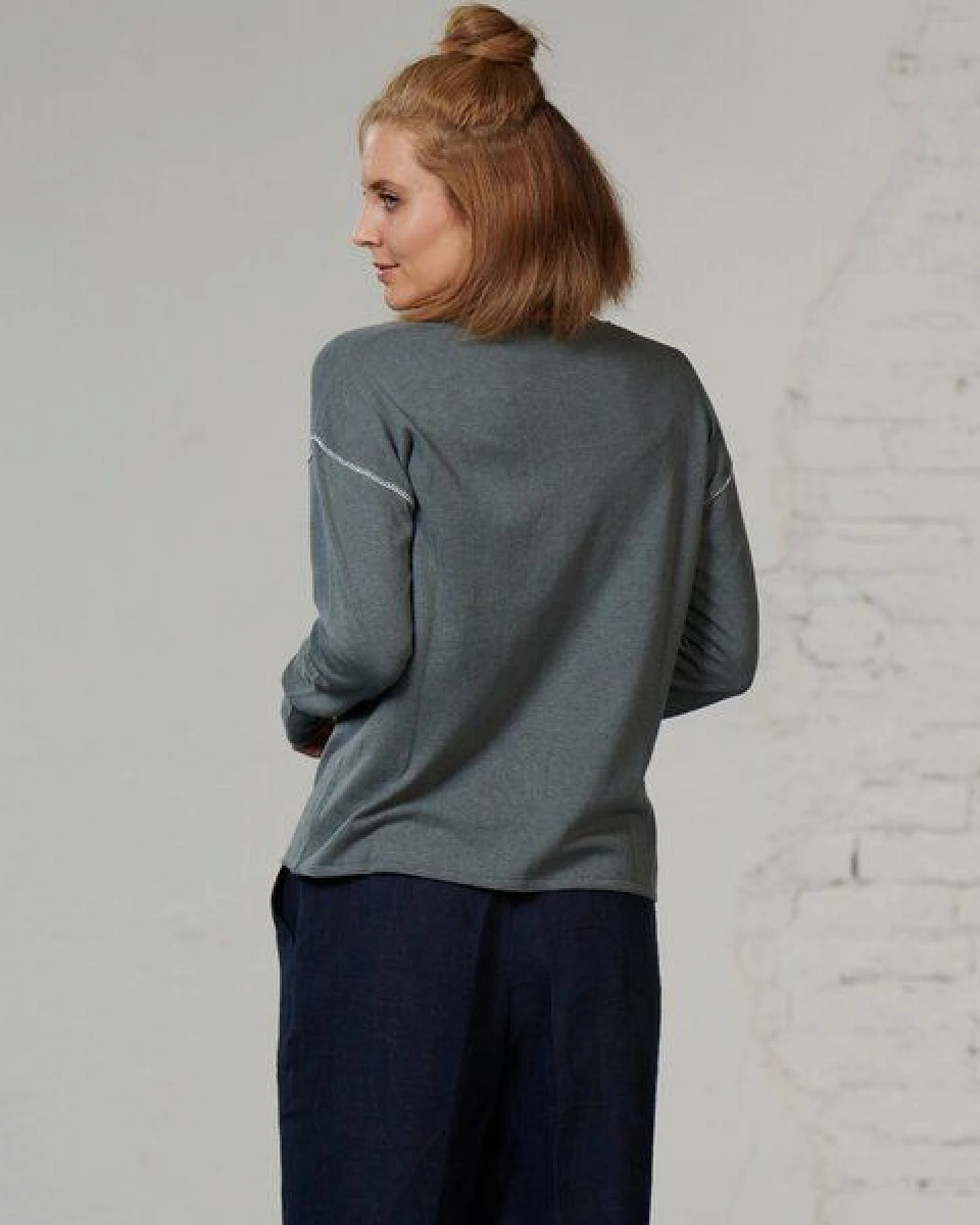 CON_STANT Pullover mit Konstrastnaht Hanf-BW-Strick (kbA) – Ansicht 3