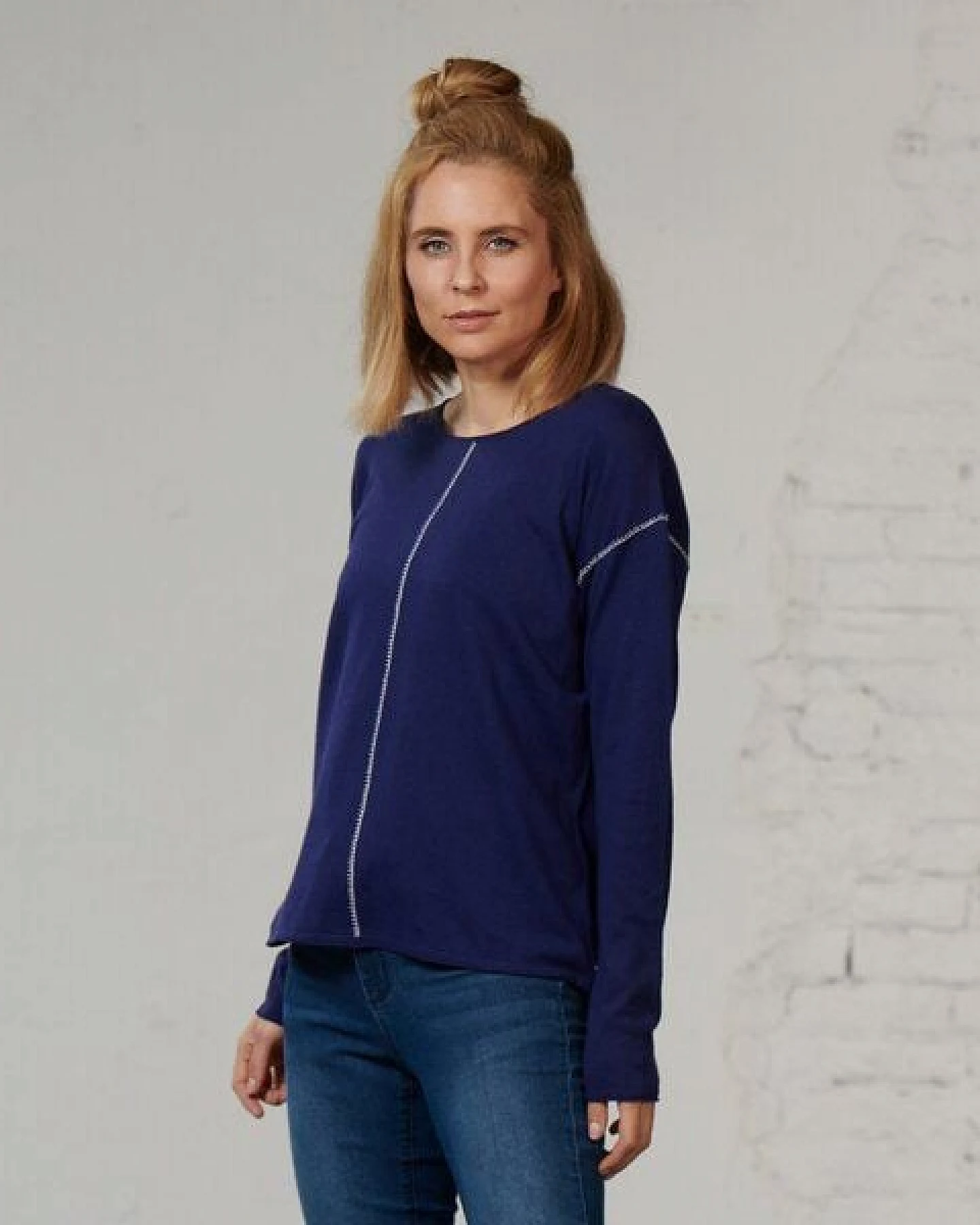 CON_STANT Pullover mit Konstrastnaht Hanf-BW-Strick (kbA) – Ansicht 2