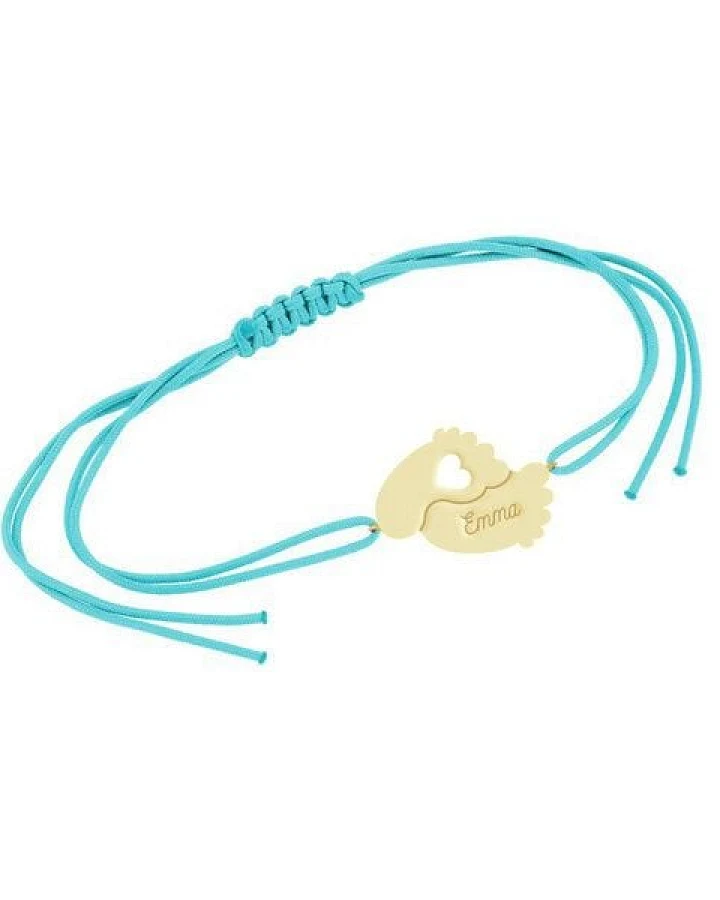 Eppi String-Armband aus Gold mit Babyfüßchen und Gravur Amy