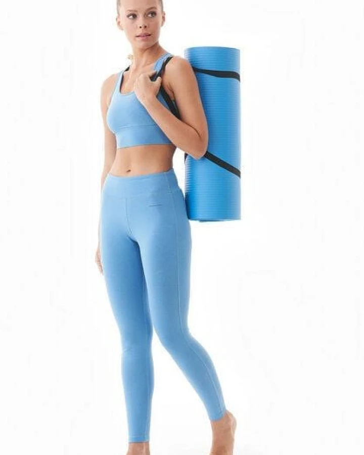 Blau