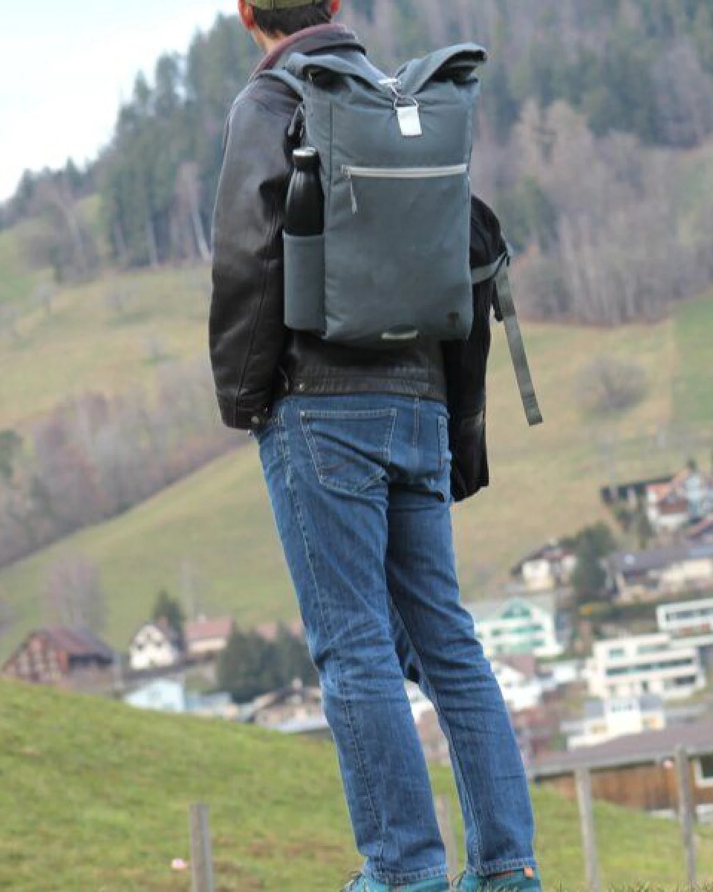 FUCHS & REBELL PIET Rolltop Rucksack – Stylisch & praktisch mit Rücken-Zipper – Ansicht 2