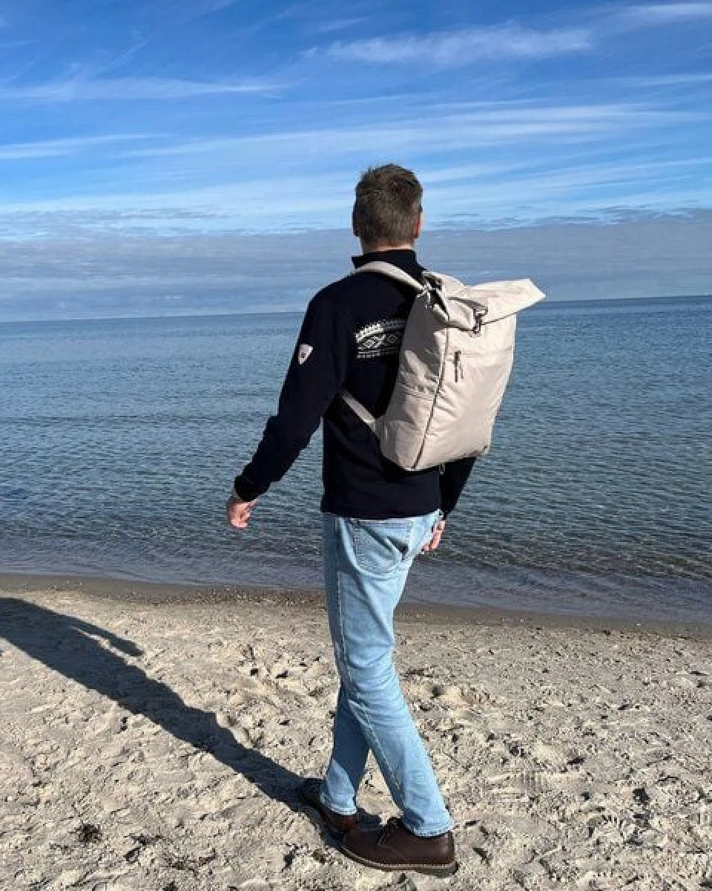 FUCHS & REBELL PIET Rolltop Rucksack – Stylisch & praktisch mit Rücken-Zipper – Ansicht 2