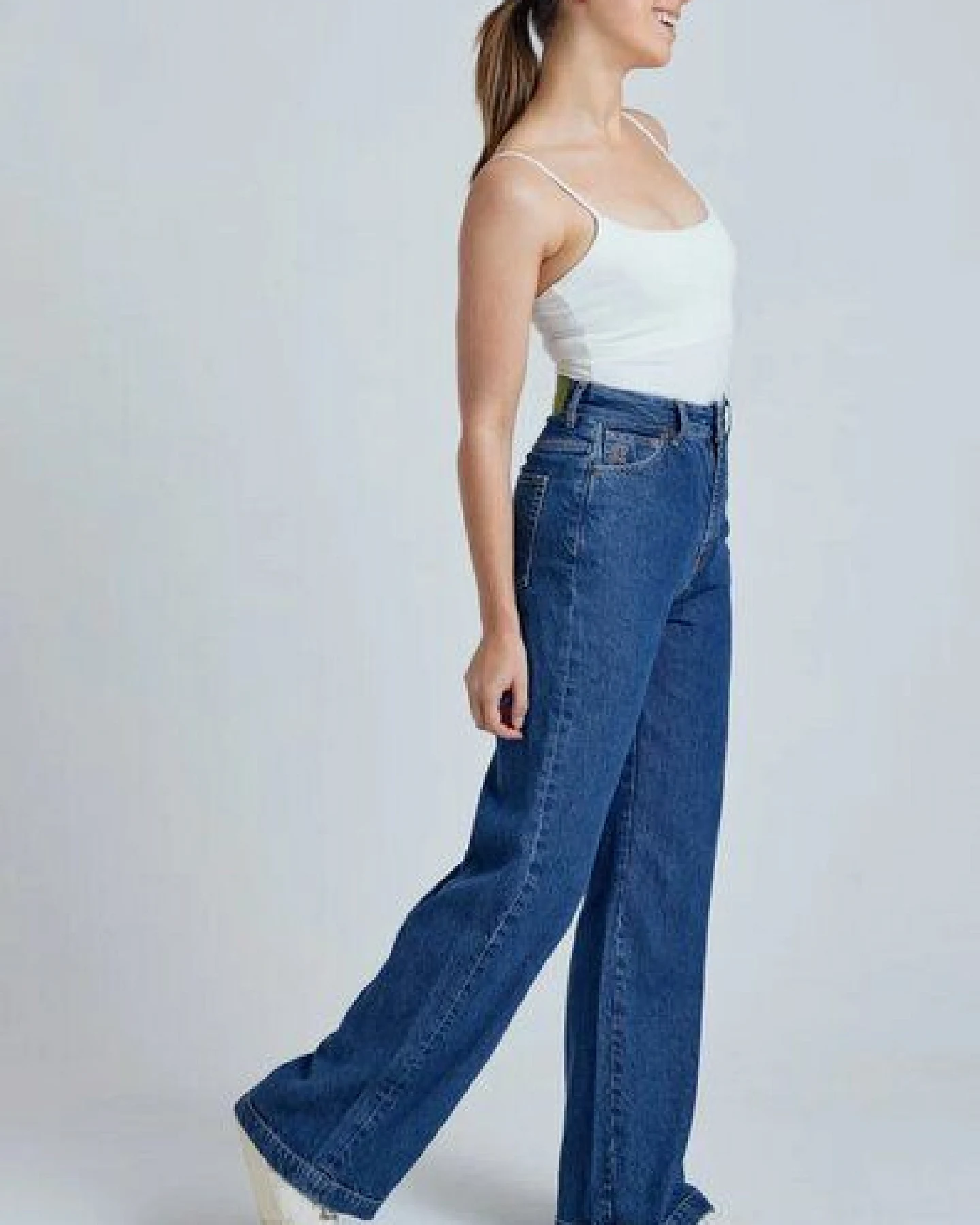 Flax and Loom Wide Leg Jeans Modell: Etta – Ansicht 2
