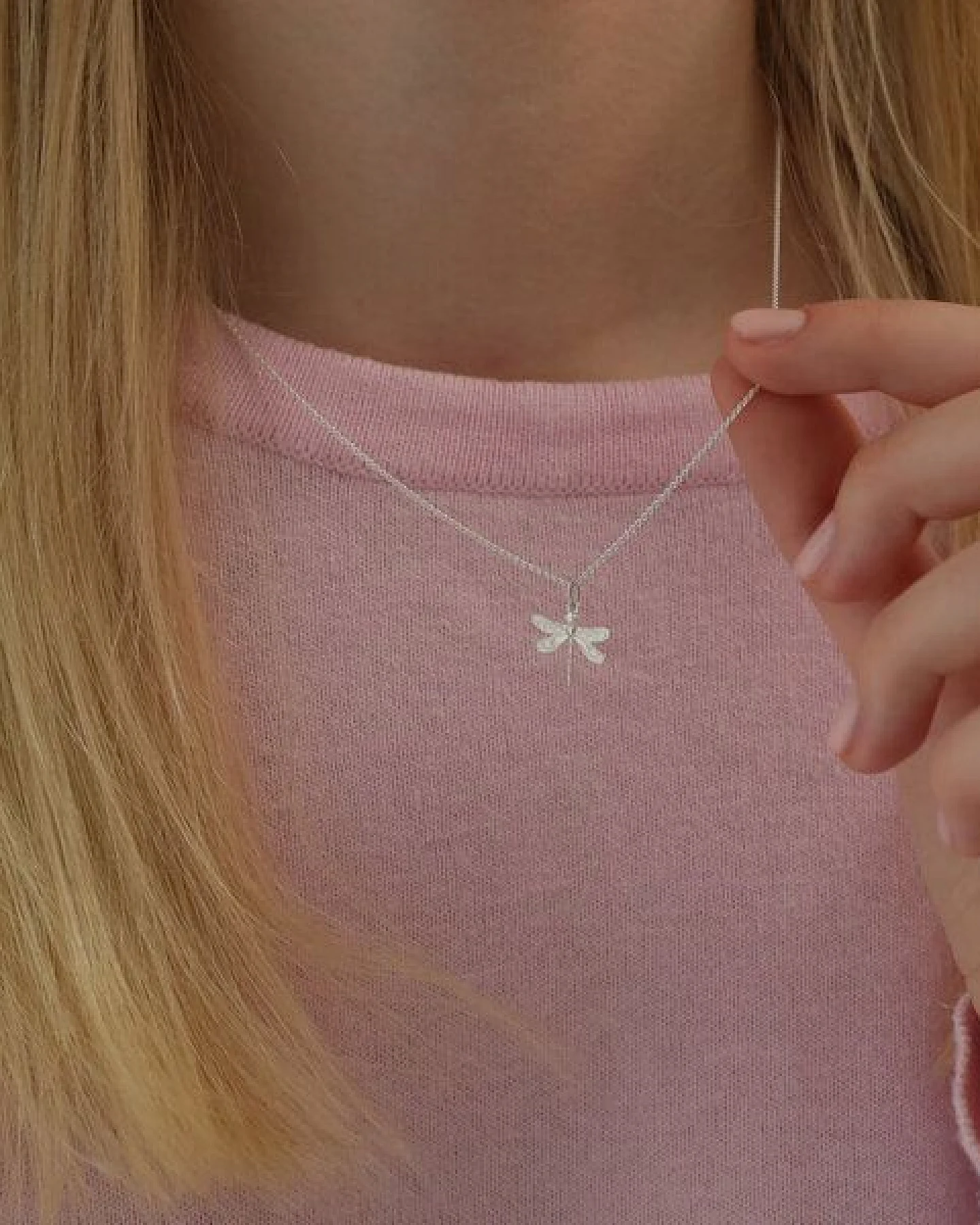 BELLYBIRD Jewellery Halskette - KLEINE LIBELLE - zarter Anhänger, 925 Silber vergoldet – Ansicht 3
