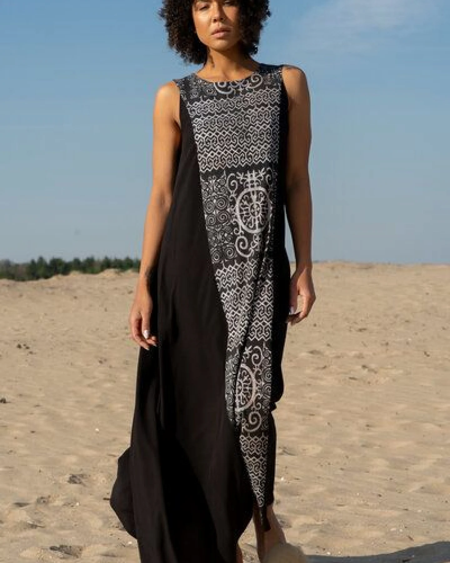 Maxikleid Desert – sommerlich & luftig Kleid – weiter A-Linien-Schnitt mit Print – Fair in EU produziert – KOKOworld – Ansicht 3