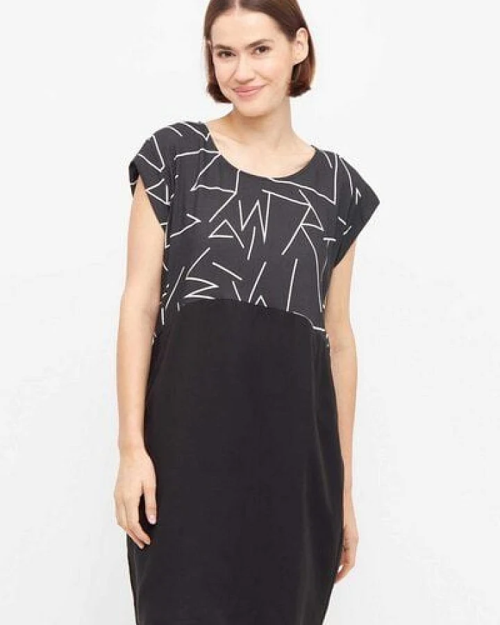 WiDDA berlin Schwarzes Shiftkleid TOO LINES aus TENCEL® und ECOVERO®