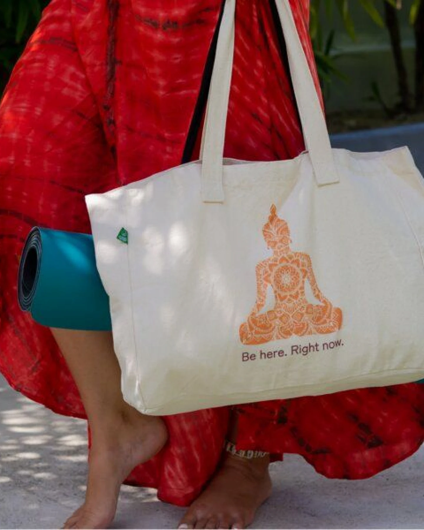 Divasya Shopper-Bag aus Biobaumwolle mit Yogamotiven – Ansicht 2