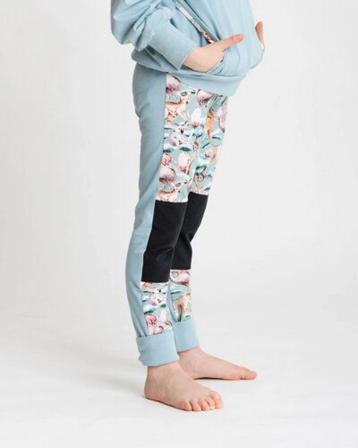 Babbily Verstellbare Kinderleggings mit verstärkten Knien - mitwachsend. Bio-Baumwolle – Ansicht 3