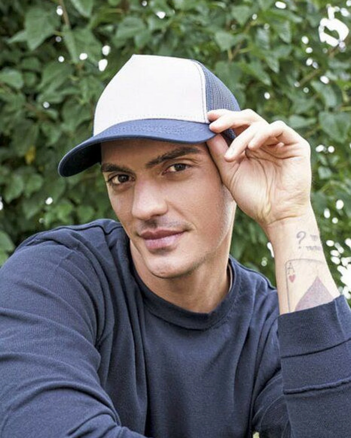Atlantis Headwear Freizeit-Truckercap aus recyceltem Polyester-Segeltuch – Ansicht 2