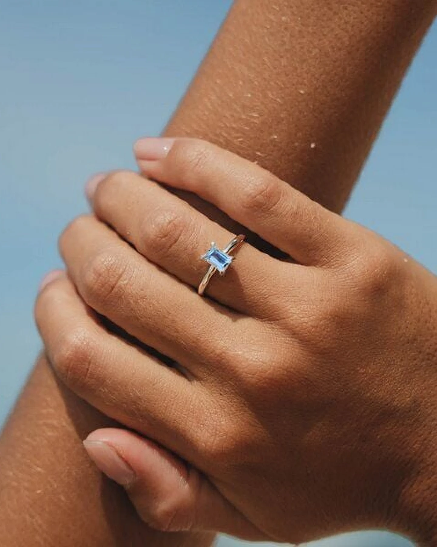Spirit of Island Silber Solitär Ring "Surfing Aquamarin" |Blauer Aquamarin Edelstein – Ansicht 3