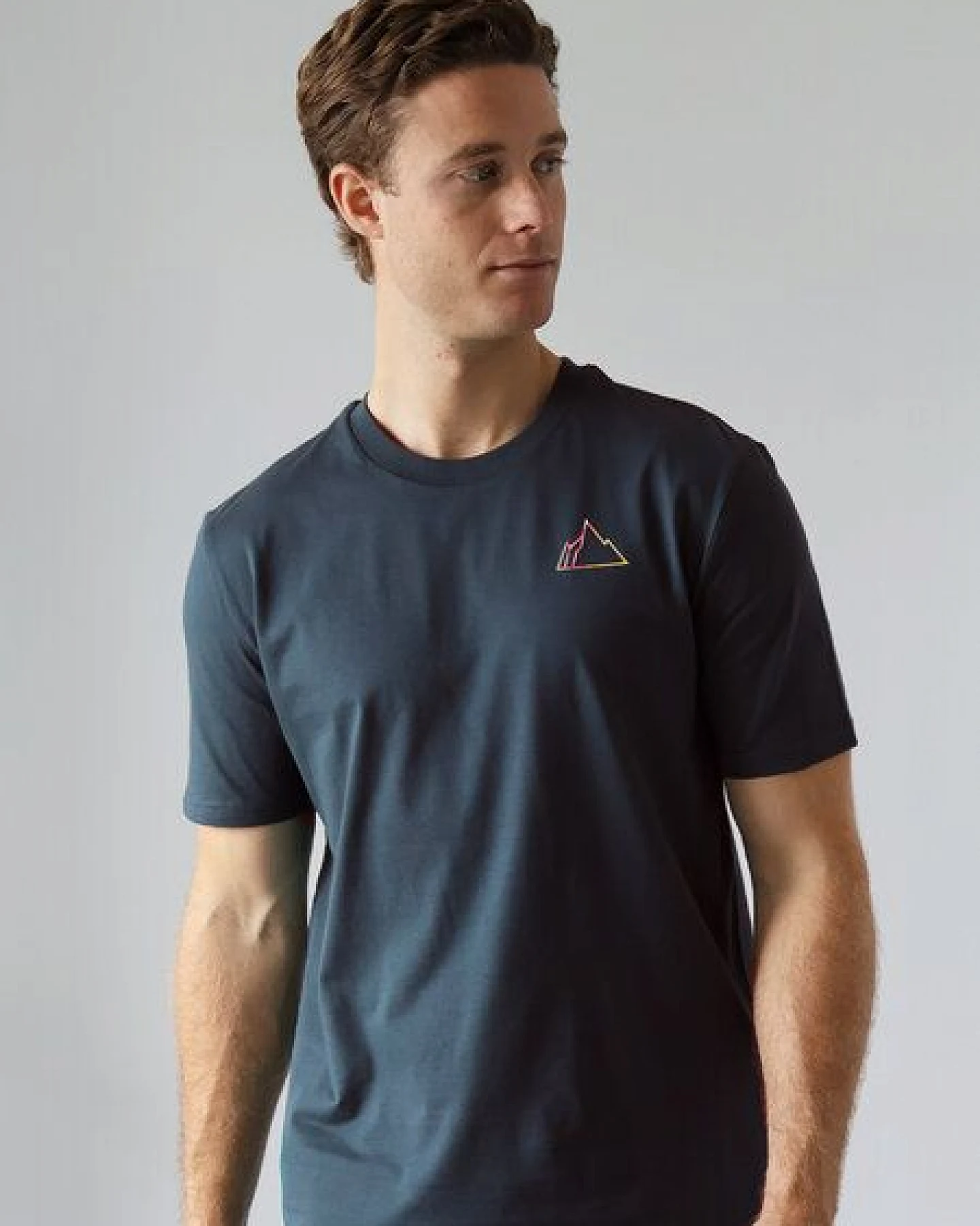 Kultgut Artdesign - Biofair - Vegan Klassik Shirt /Little Faded Mountain – Ansicht 2