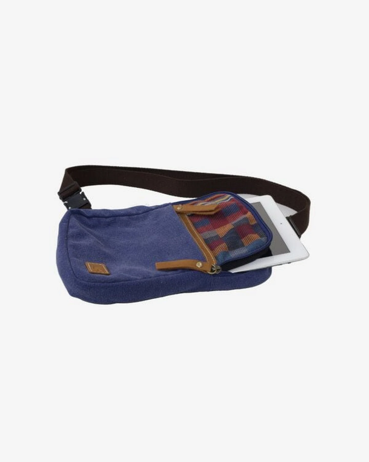 Dragolina Crossbody Tablettasche Faun W. mit Webstoff der Pwo Karen – Ansicht 4
