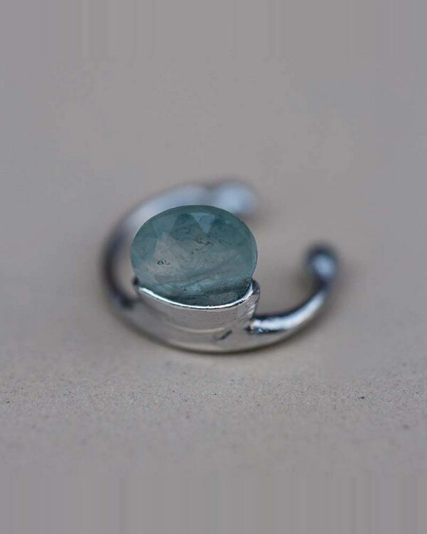 Nella & Sina Ohrklemme Aquamarin – Ansicht 3