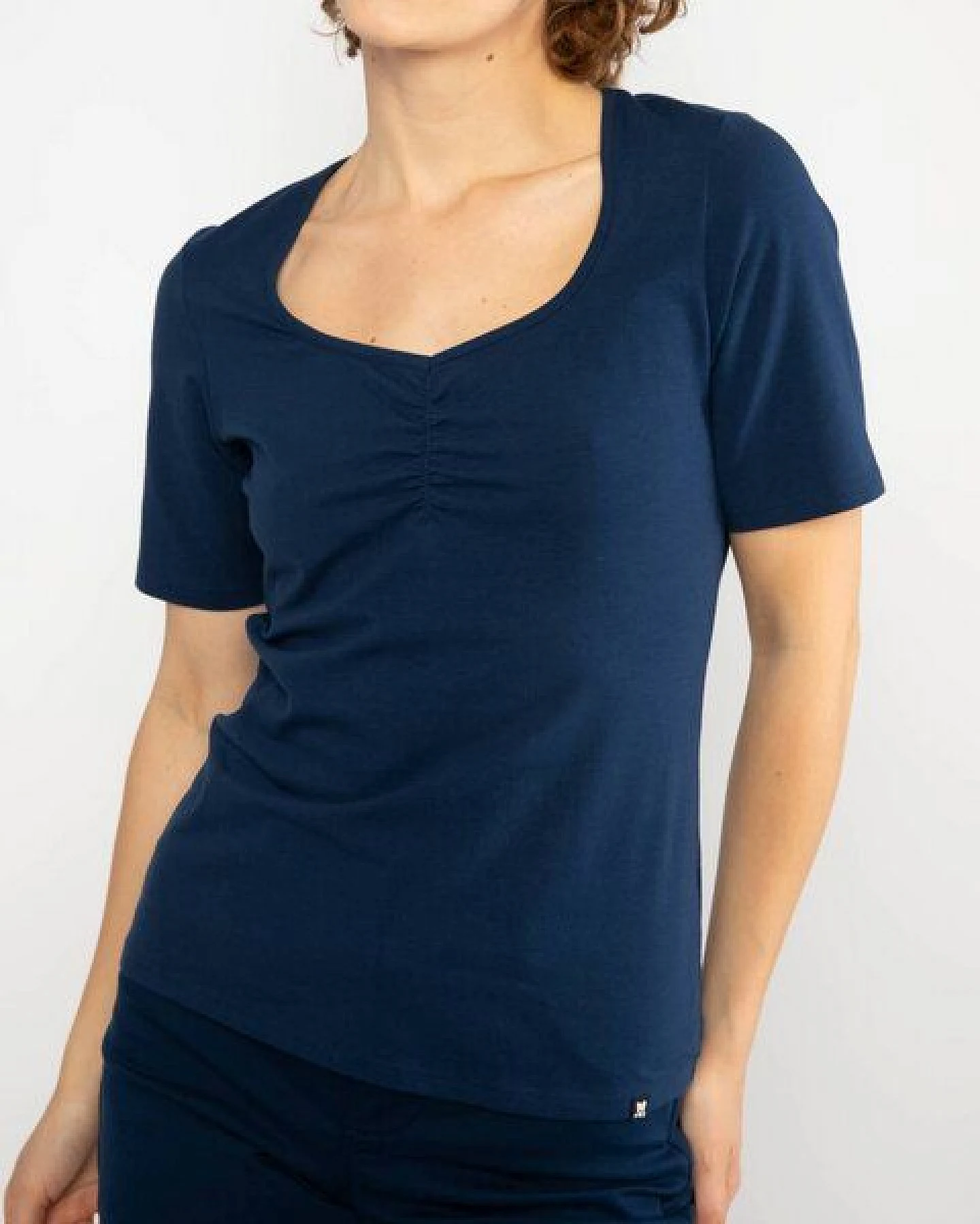 Blutsgeschwister T-Shirt Balconnet Féminin Basic – Ansicht 2