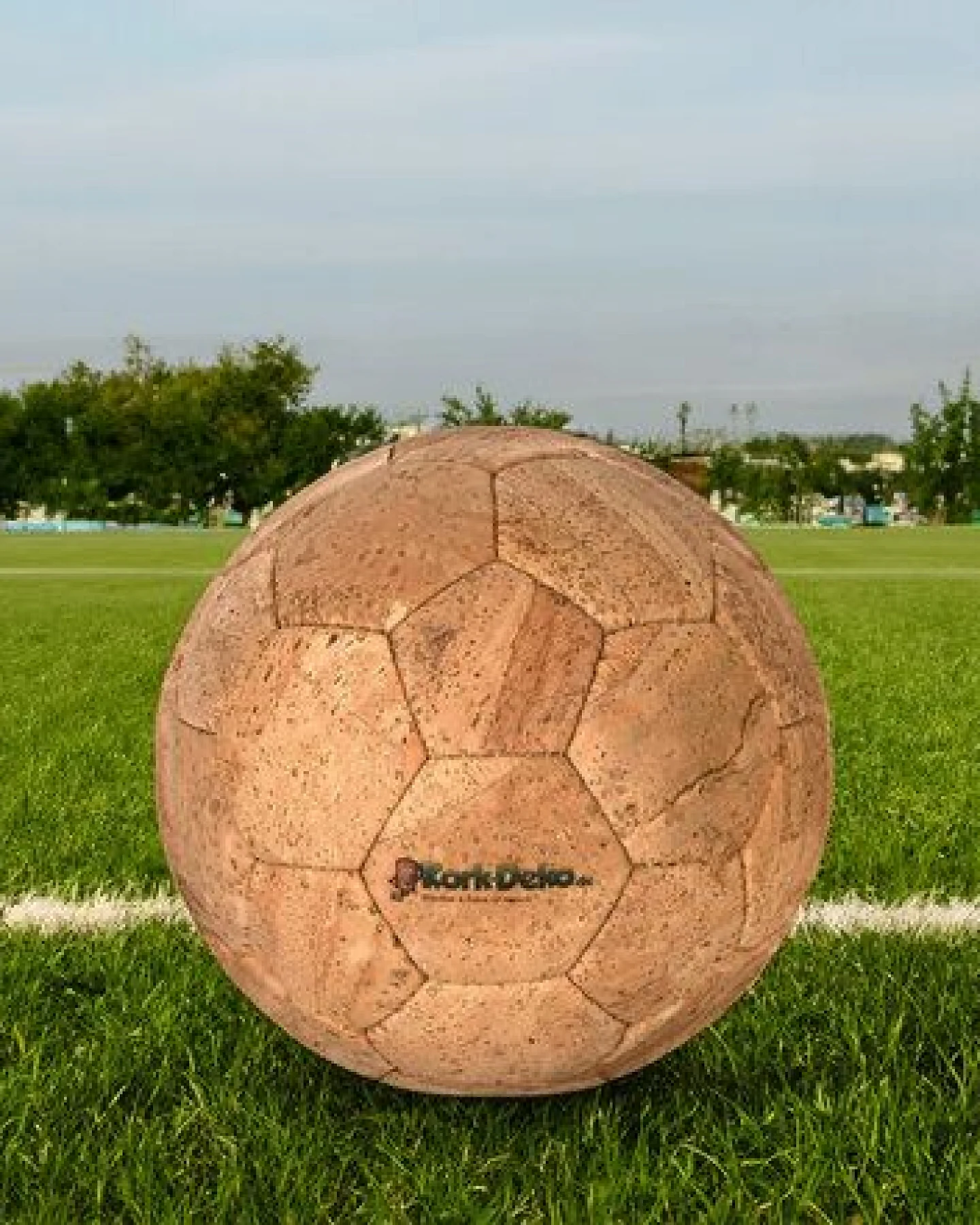 Kork-Deko nachhaltiger Fußball aus Kork – Ansicht 3