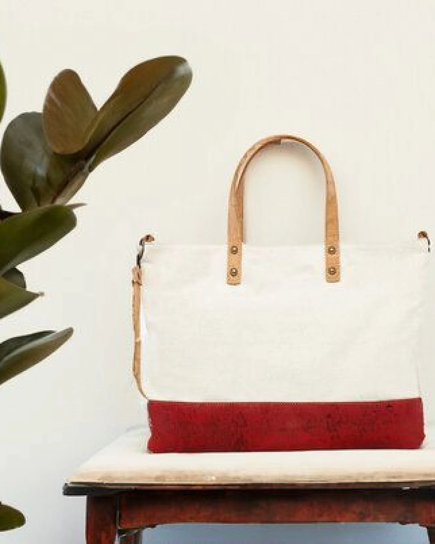 Kork-Deko Umhängetasche aus Korkstoff - rot-weiß - Handtasche aus Kork – Ansicht 2