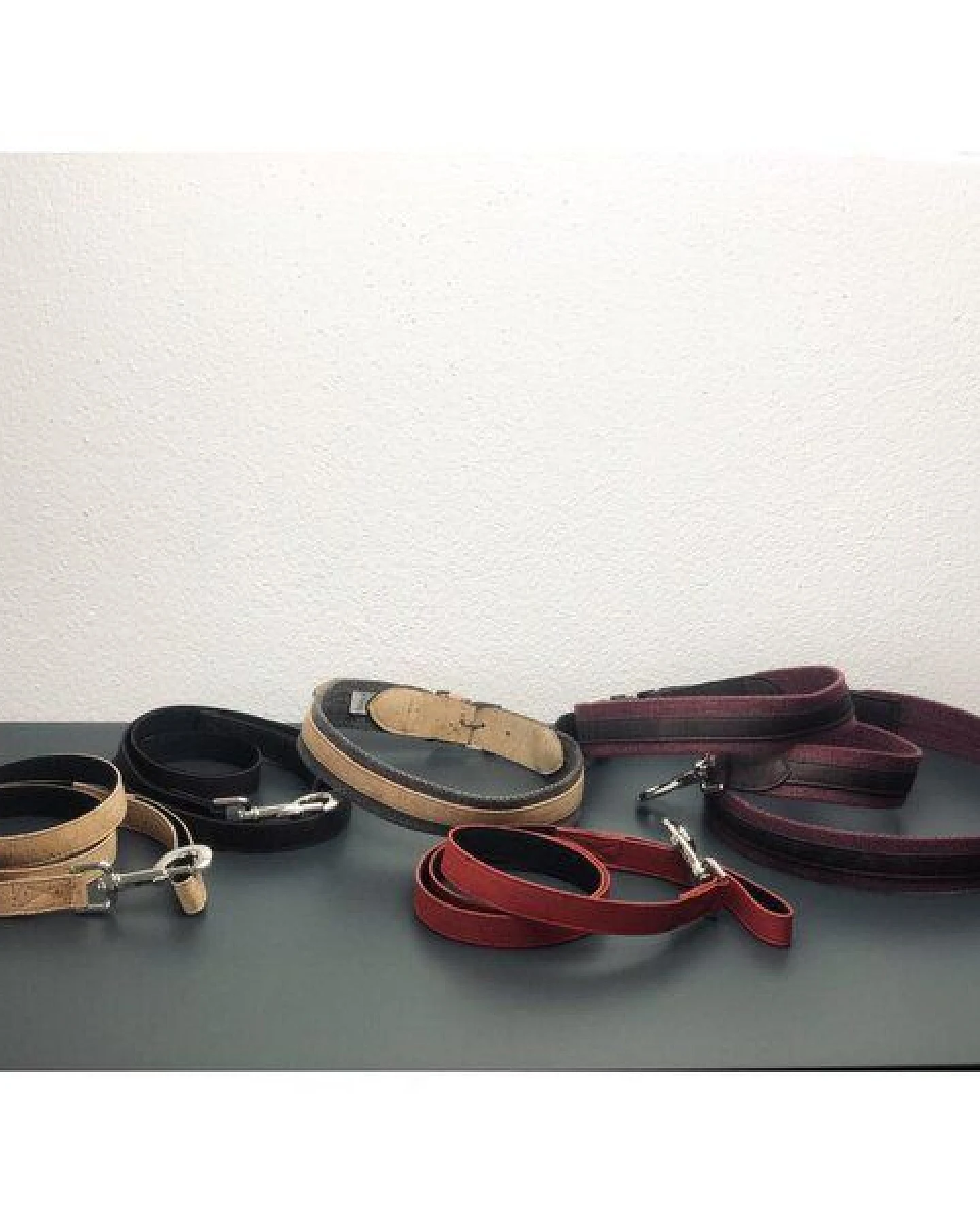 Kork-Deko Hunde-Halsband aus Kork in BEIGE oder ROT-BRAUN – Ansicht 3