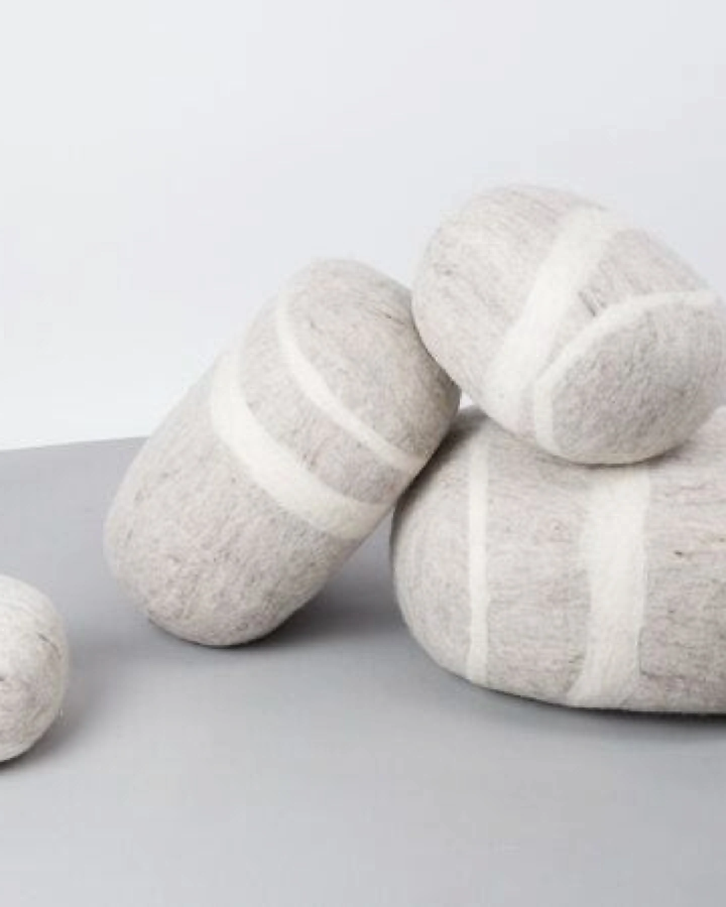 myfelt Filz Kieselstein (Pouf), 100% Schurwolle – Ansicht 3