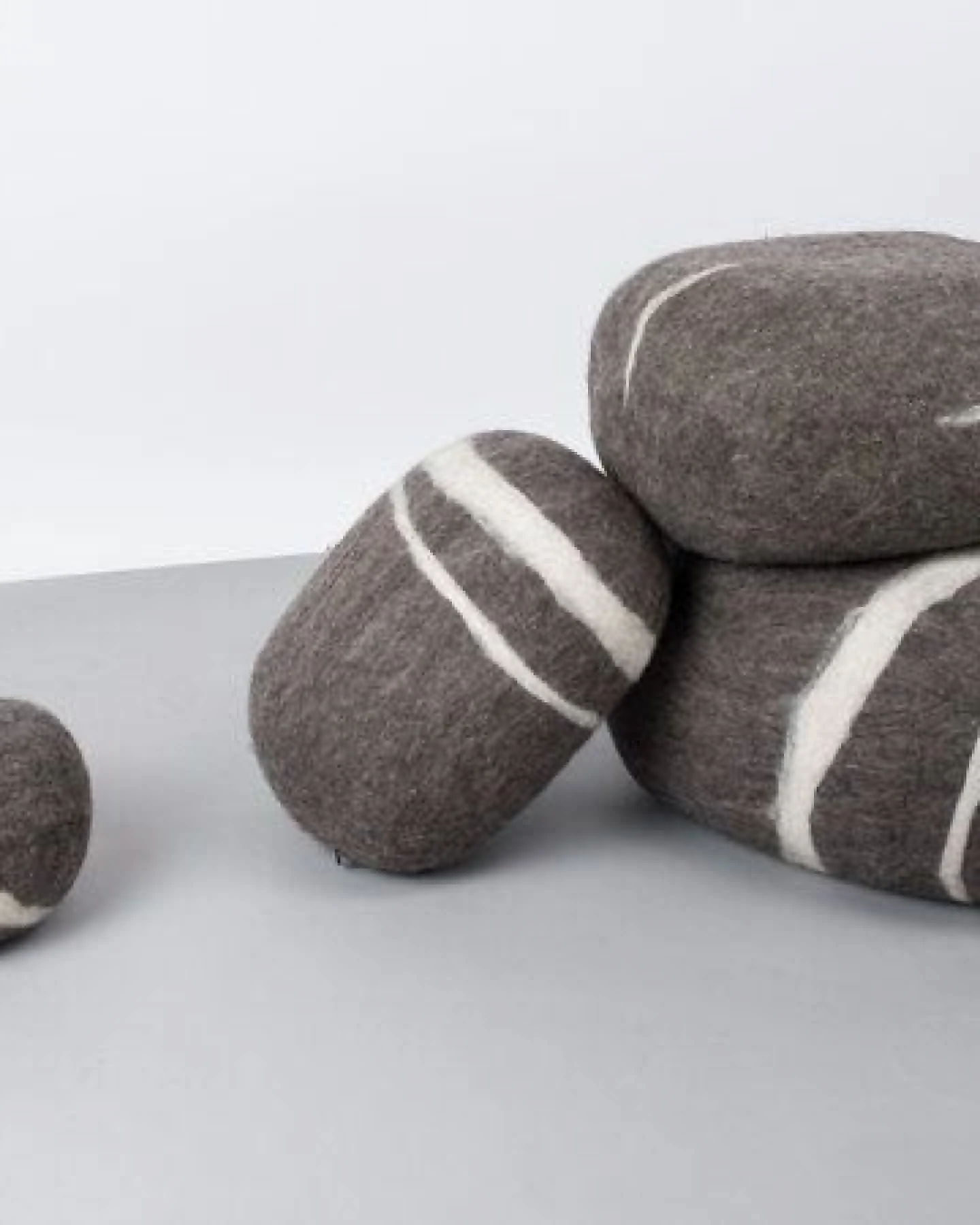 myfelt Filz Kieselstein (Pouf), 100% Schurwolle – Ansicht 3