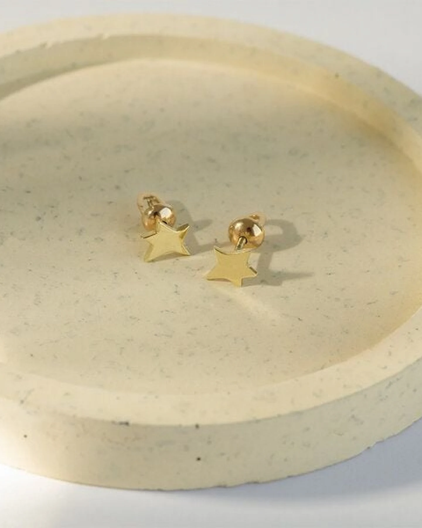 Eppi Ohrstecker aus Gold in Sternform Der Kleine Prinz – Ansicht 2