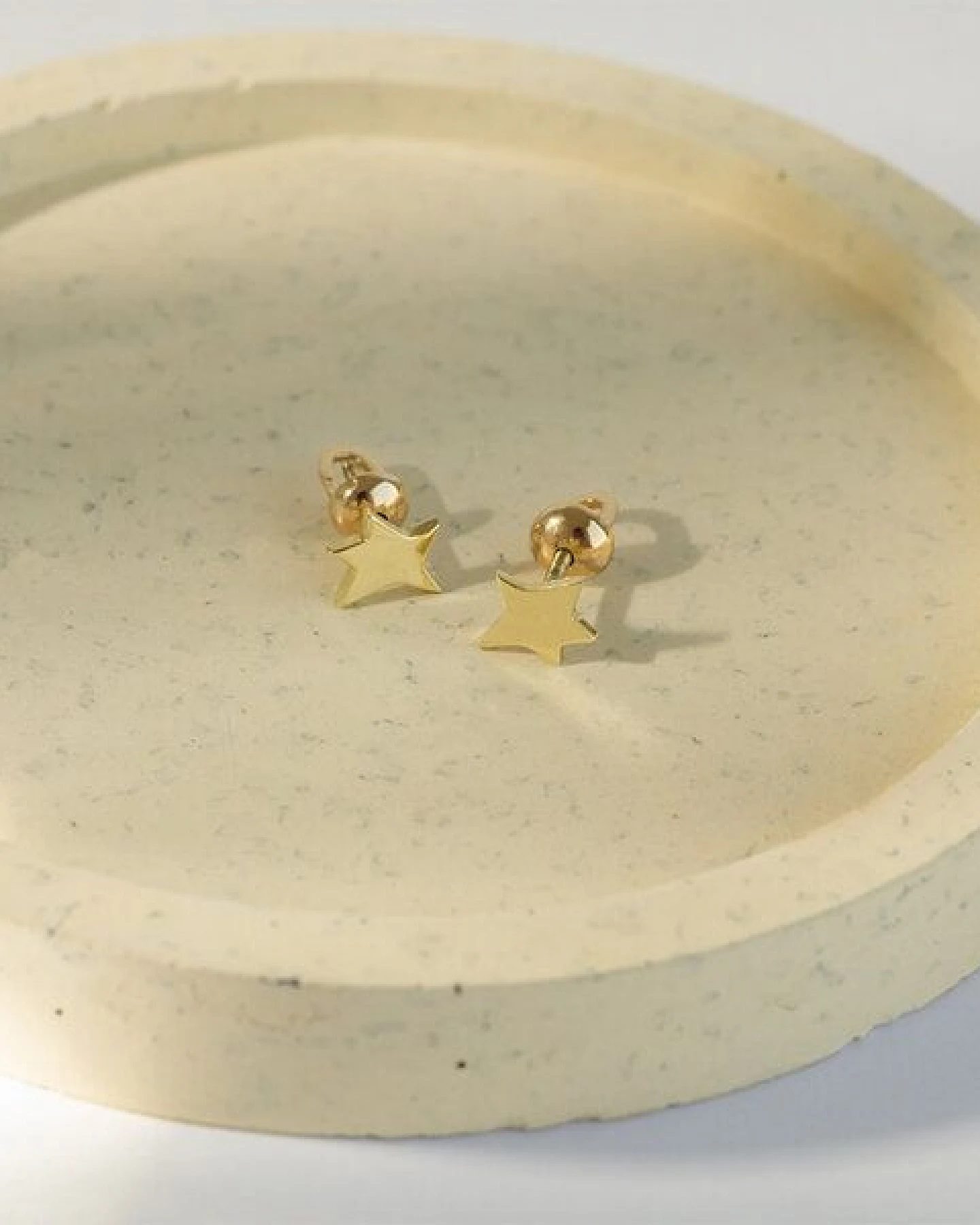 Eppi Ohrstecker aus Gold in Sternform Der Kleine Prinz – Ansicht 2