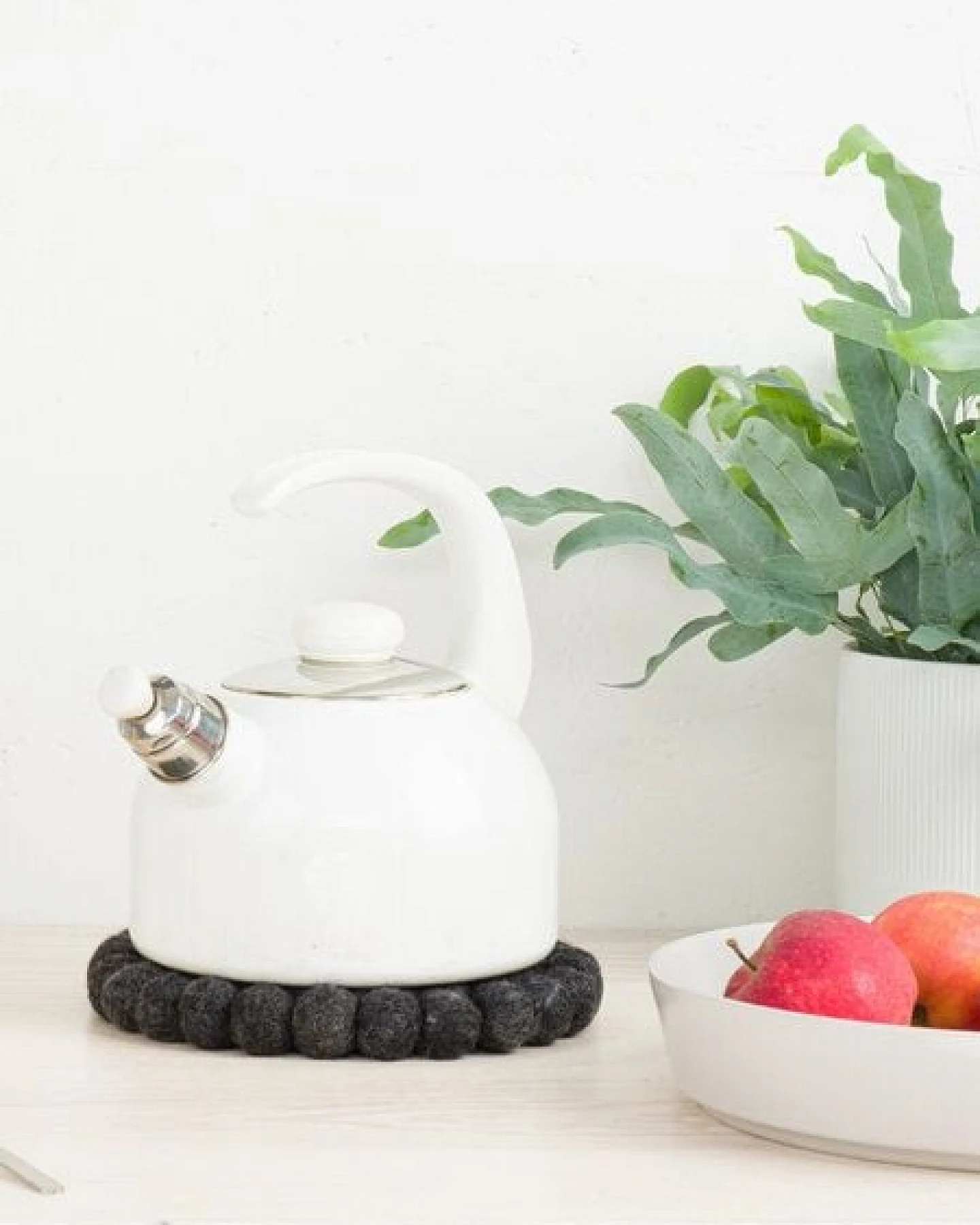 myfelt Filzkugel Topfuntersetzer (⌀ 20 cm) – Ansicht 4