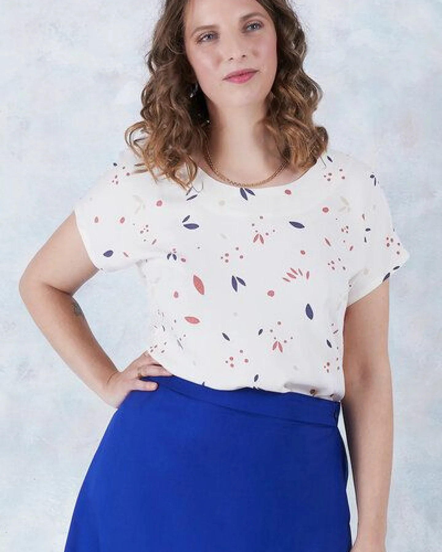 l'amour est bleu Bluse Modell Mae Rundhals Viskose – Ansicht 2