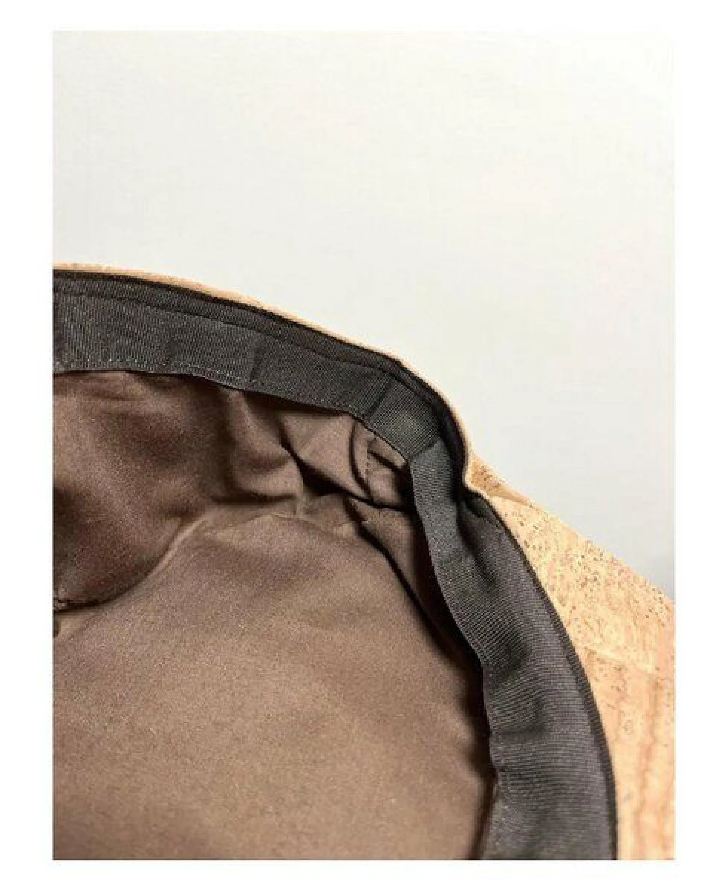 Kork-Deko Schiebermütze aus Korkstoff - beige oder braun - Kork Mütze, Korkhut – Ansicht 2