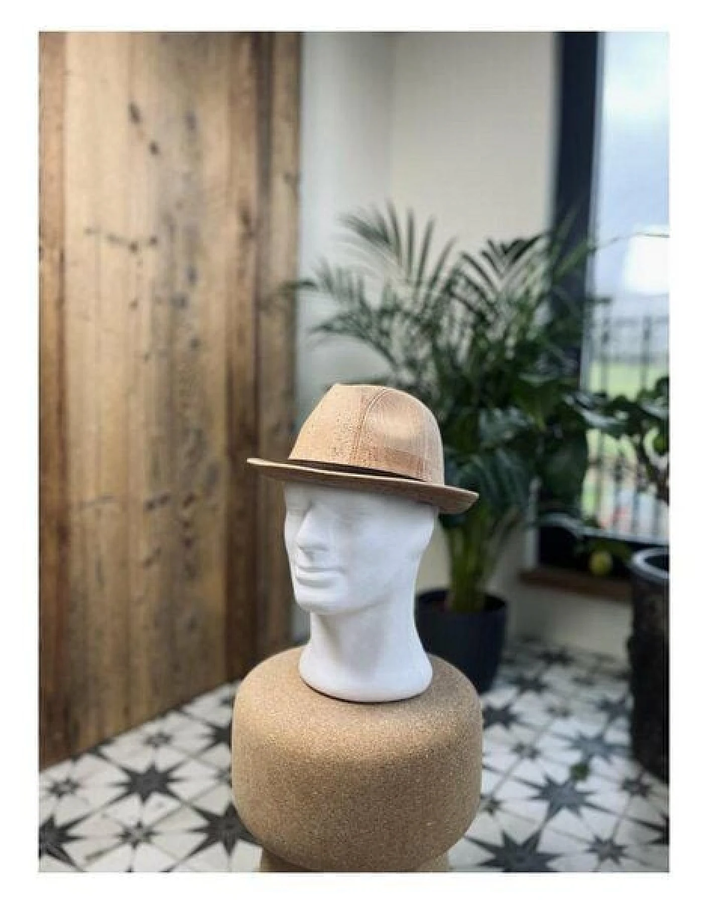 Kork-Deko Trilby Hut aus Korkstoff - beige (Kork Hut "Melone", Fedora-Style) – Ansicht 3