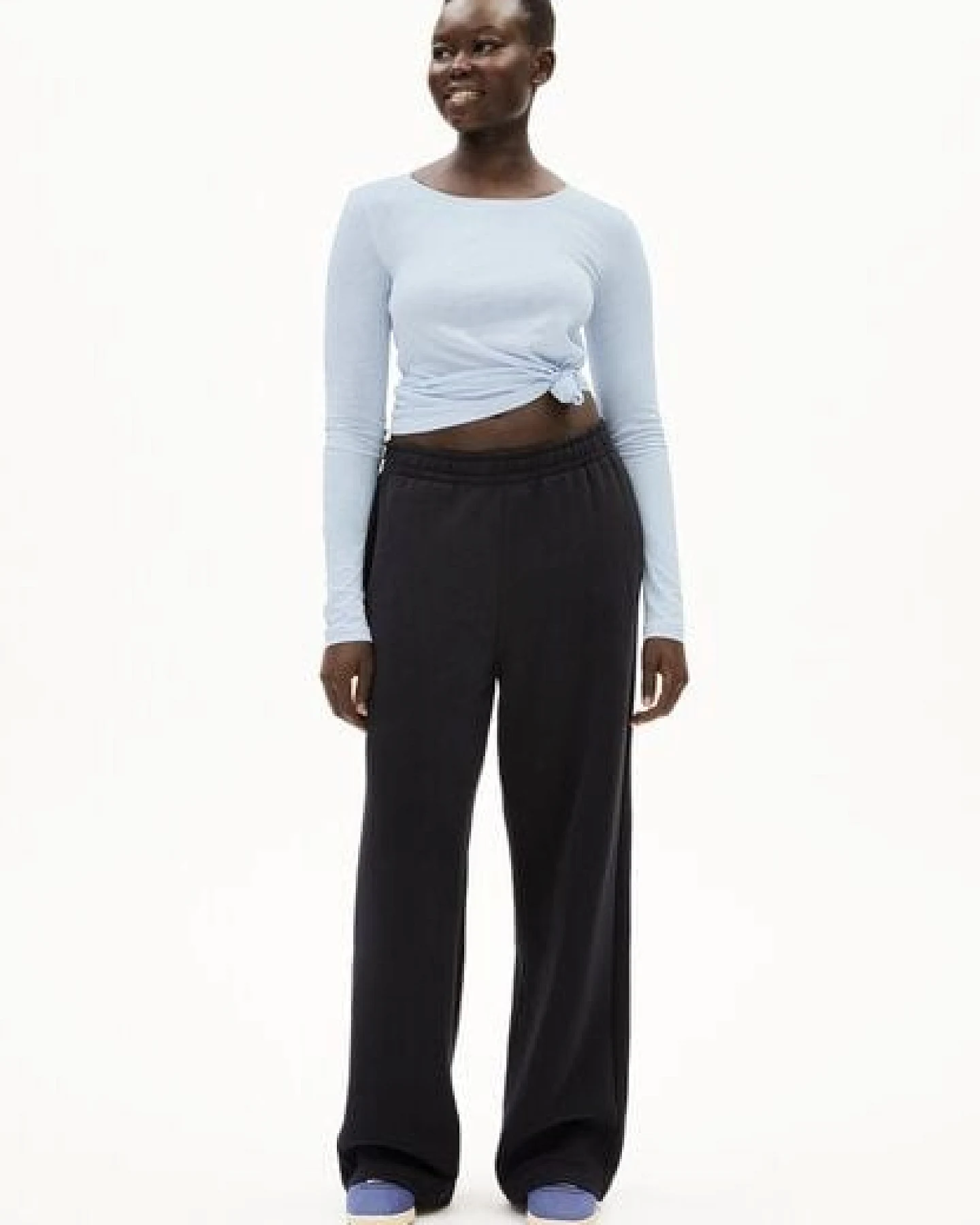 ARMEDANGELS ENRICCAA SOFT Damen Longsleeve Slim Fit aus Bio-Baumwolle – Ansicht 4