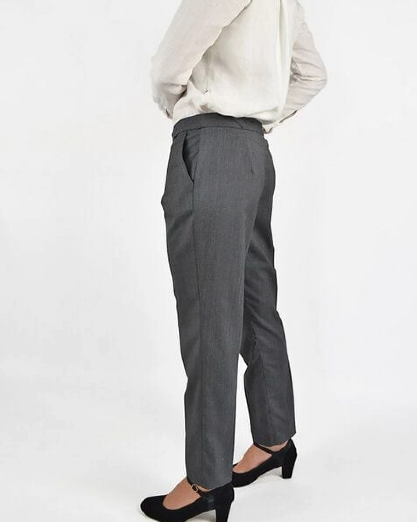 Karottenhose Zidi high rise aus upgecycelter herringbone Wolle Aatise – Ansicht 4