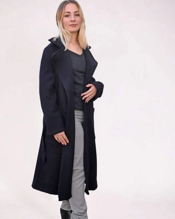 Aatise Langer Wintermantel Zhara made in France upcycling Wolle Farbe Marine