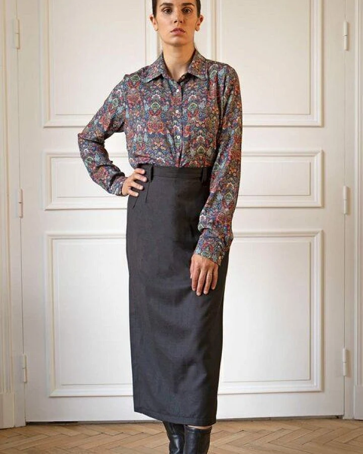 Aatise Bleistiftrock Zenas midi aus 100% schwarzer Upcycling-Wolle