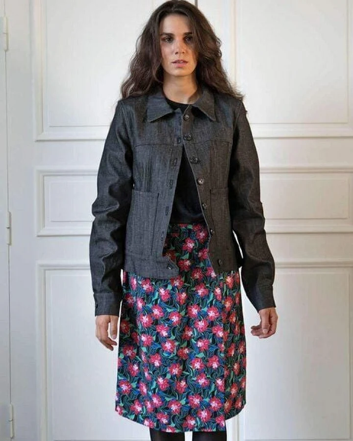 Aatise Schwarze Damen Jeansjacke Zeane aus upgecycelter Baumwolle