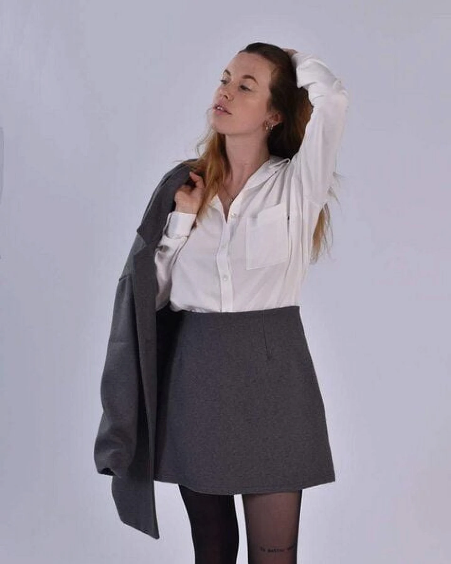 Aatise Kurzer A-Linien Rock Zulia grau 100% upgecycelte Wolle – Ansicht 4