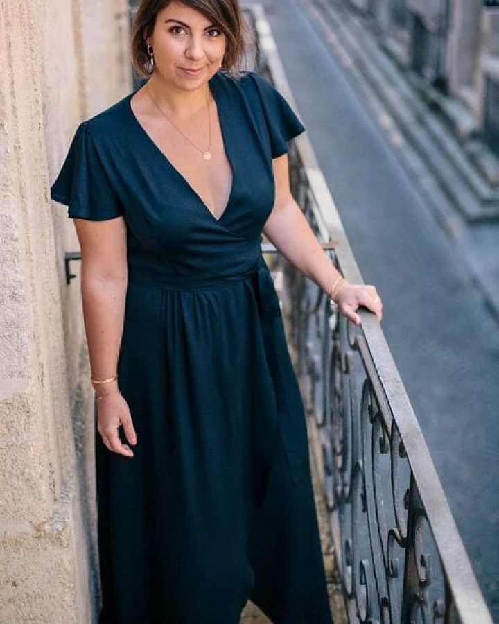 Aatise Langes Abendkleid im Wickeleffekt Zermonie 100% EcoVero