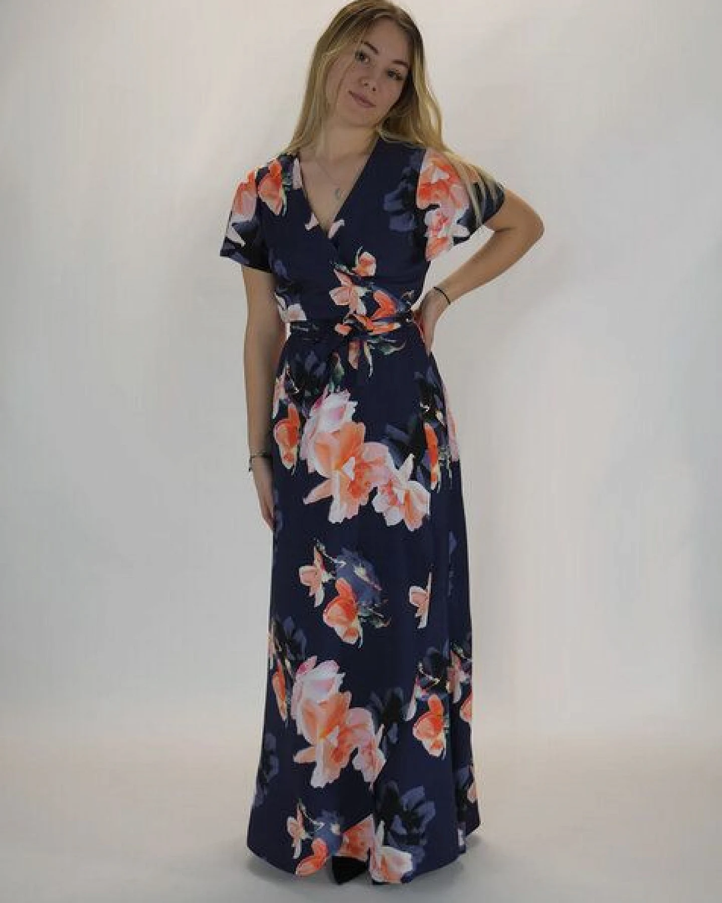 Aatise Langes Abendkleid im Wickeleffekt Zermonie 100% EcoVero – Ansicht 2