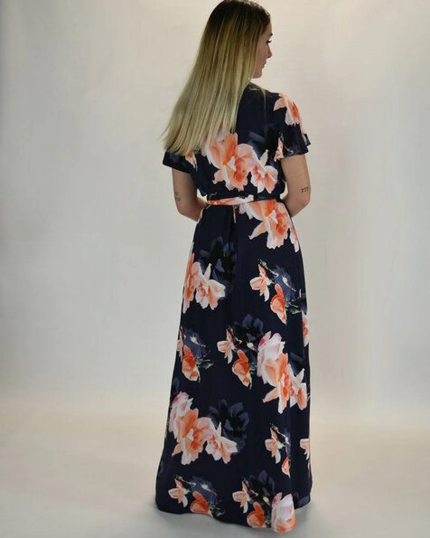 Aatise Langes Abendkleid im Wickeleffekt Zermonie 100% EcoVero – Ansicht 4