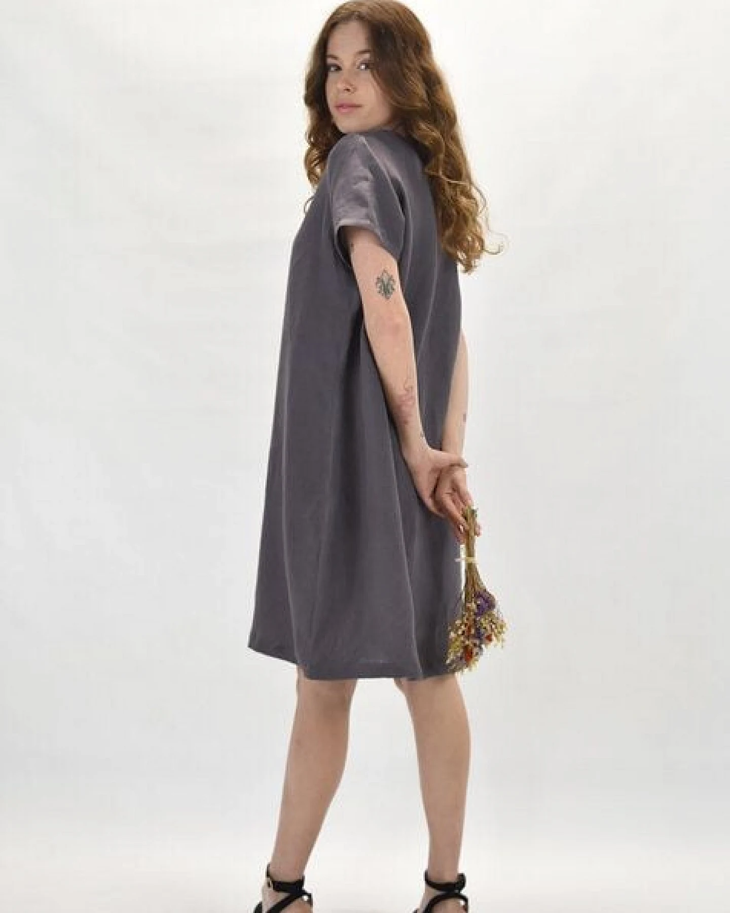 Aatise Shiftkleid kurzarm aus 100% Leinen Zelda – Ansicht 4