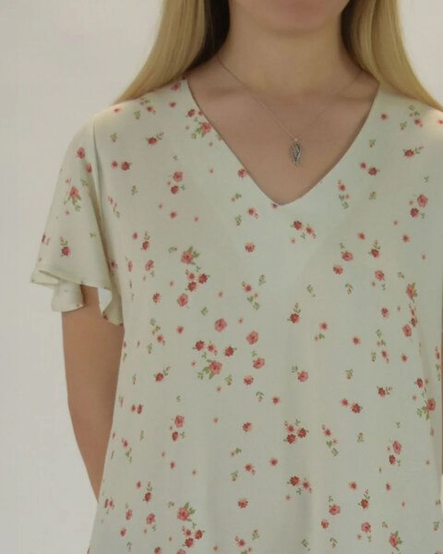 Aatise Shiftkleid Zelda mit Schmetterlingsärmel, oranger Druck, 100% EcoVero – Ansicht 2