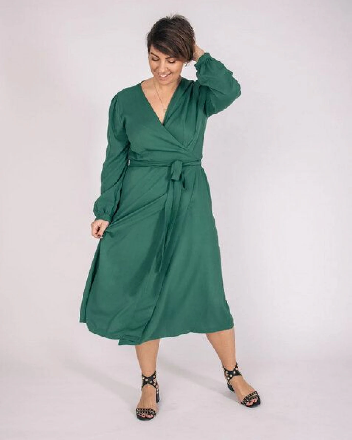 Aatise Wickelkleid mit Bischofsärmeln wadenlanger Rock Zovy, 100% EcoVero – Ansicht 3