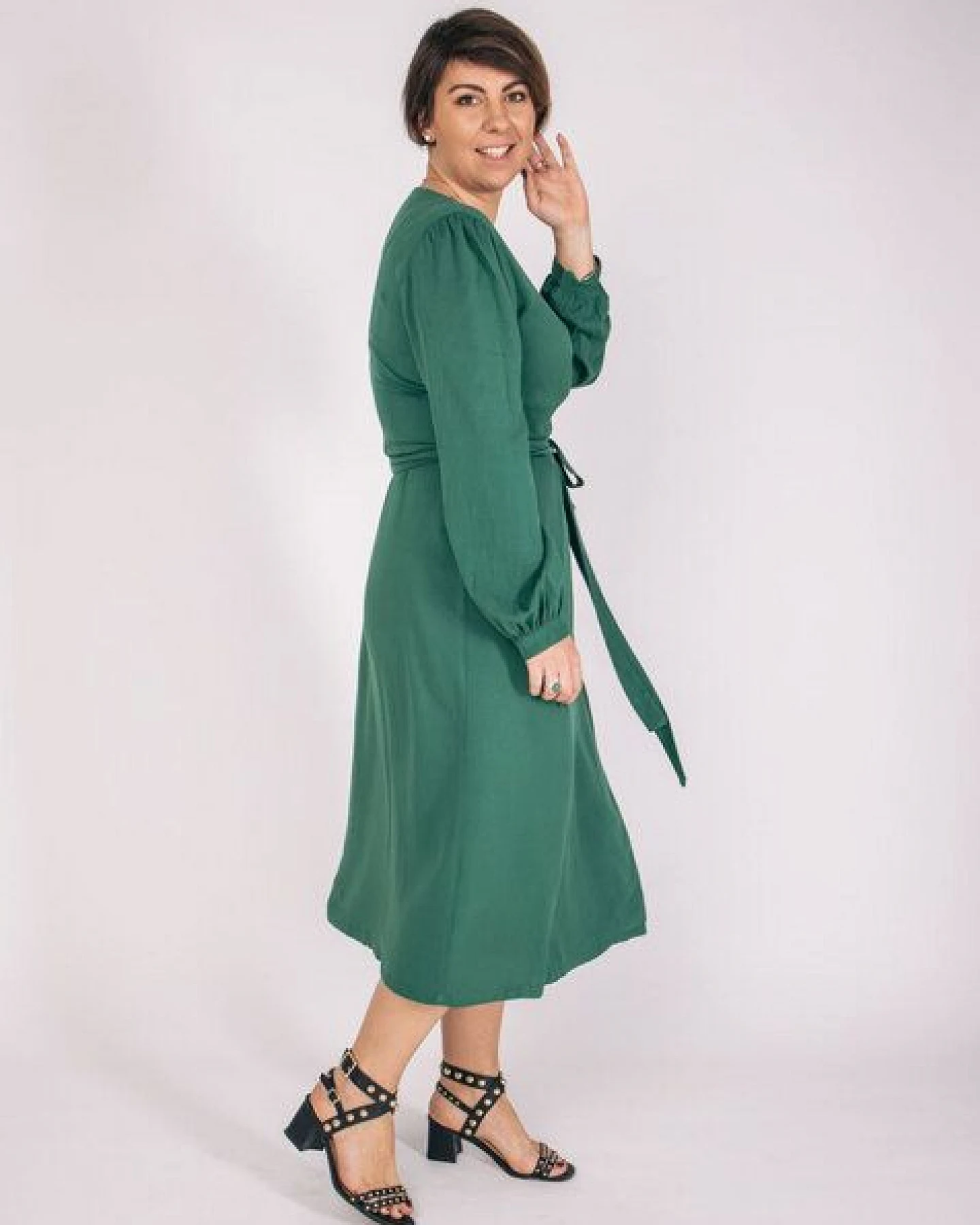 Aatise Wickelkleid mit Bischofsärmeln wadenlanger Rock Zovy, 100% EcoVero – Ansicht 2
