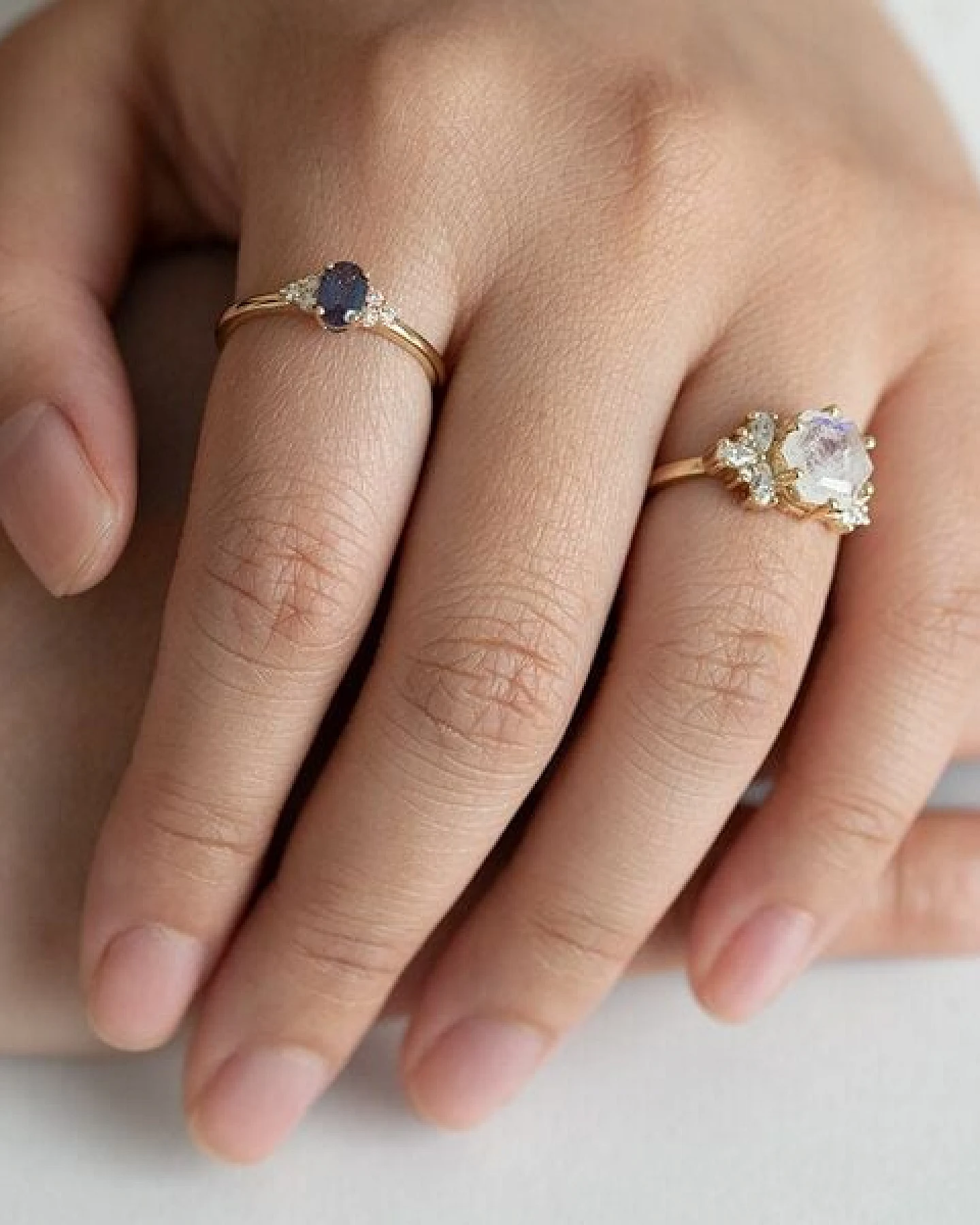 Eppi Einzigartiger Ring mit Mondstein und Moissaniten Anita – Ansicht 4