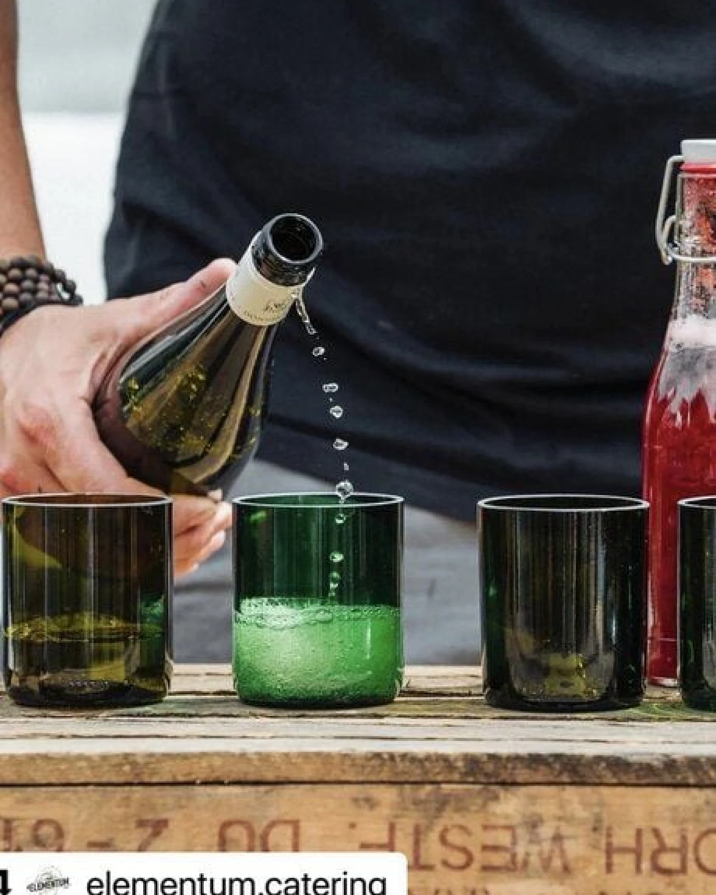 MaBe Trinkglas 1 Stk - handgefertigt aus leergetrunkenen Weinflaschen - 250ml – Ansicht 4