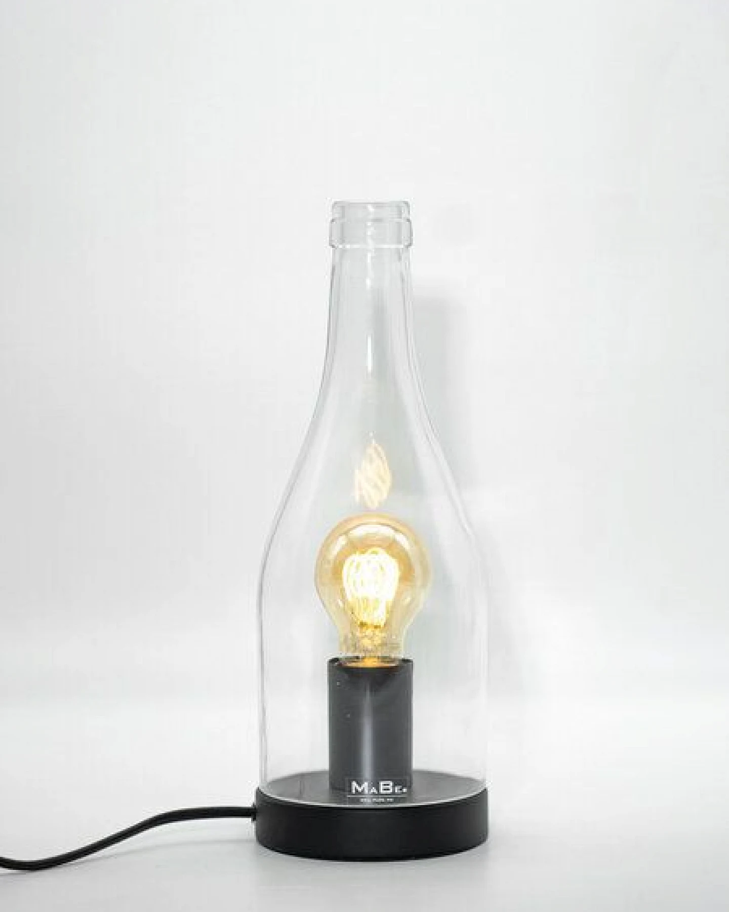 MaBe Lampe & WINDLICHT Klassik schlicht und wunderschön - Upcycling aus der 3l Flasche (30cm hoch) – Ansicht 2