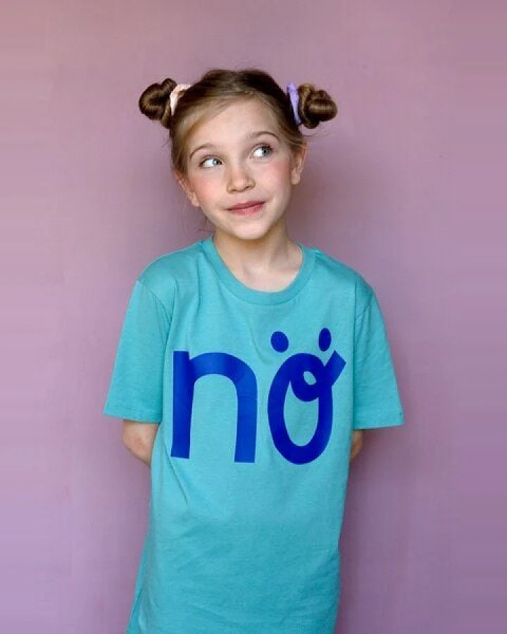 NÖ by LOVE IT GREEN NÖ Kids T-Shirt