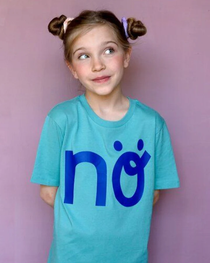 NÖ by LOVE IT GREEN NÖ Kids T-Shirt