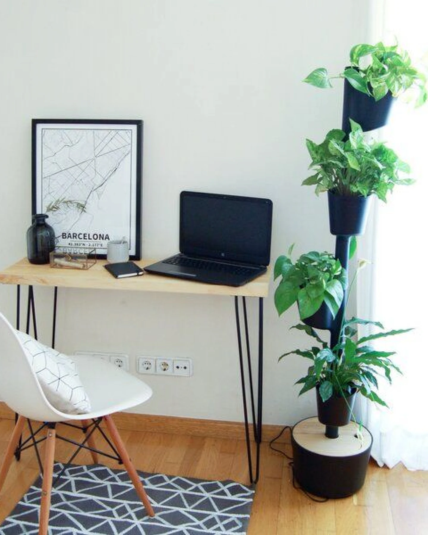 CitySens Vertikaler Blumentopf mit manueller Bewässerung; 4 Blumentöpfe – Ansicht 3