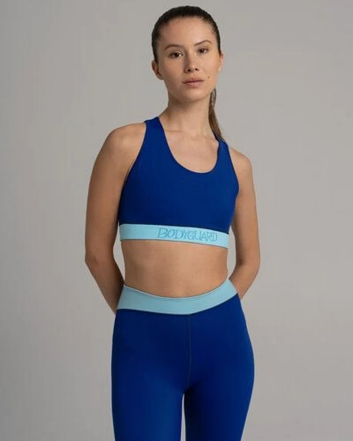 Blau