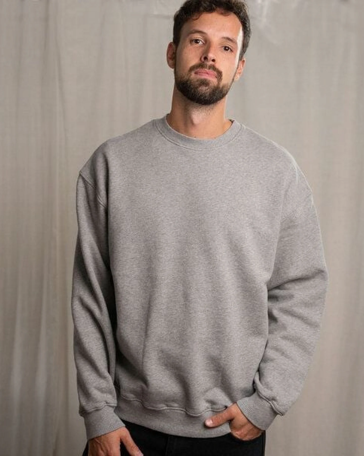 Vresh Clothing Viliz - Unisex Oversized Sweater aus Biobaumwolle – Ansicht 2